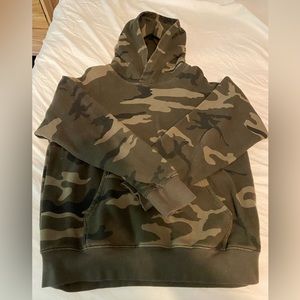 TNA Sweatshirt, M, great condition